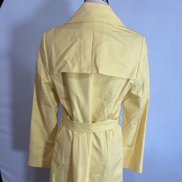The Limited Light Yellow Trench Coat NWT’s. Medium. - Picture 11 of 11